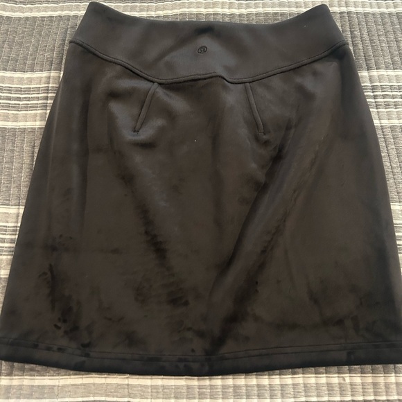 NWT Scuba velvet lululemon Mini Skirt Women’s size small - Picture 6 of 6